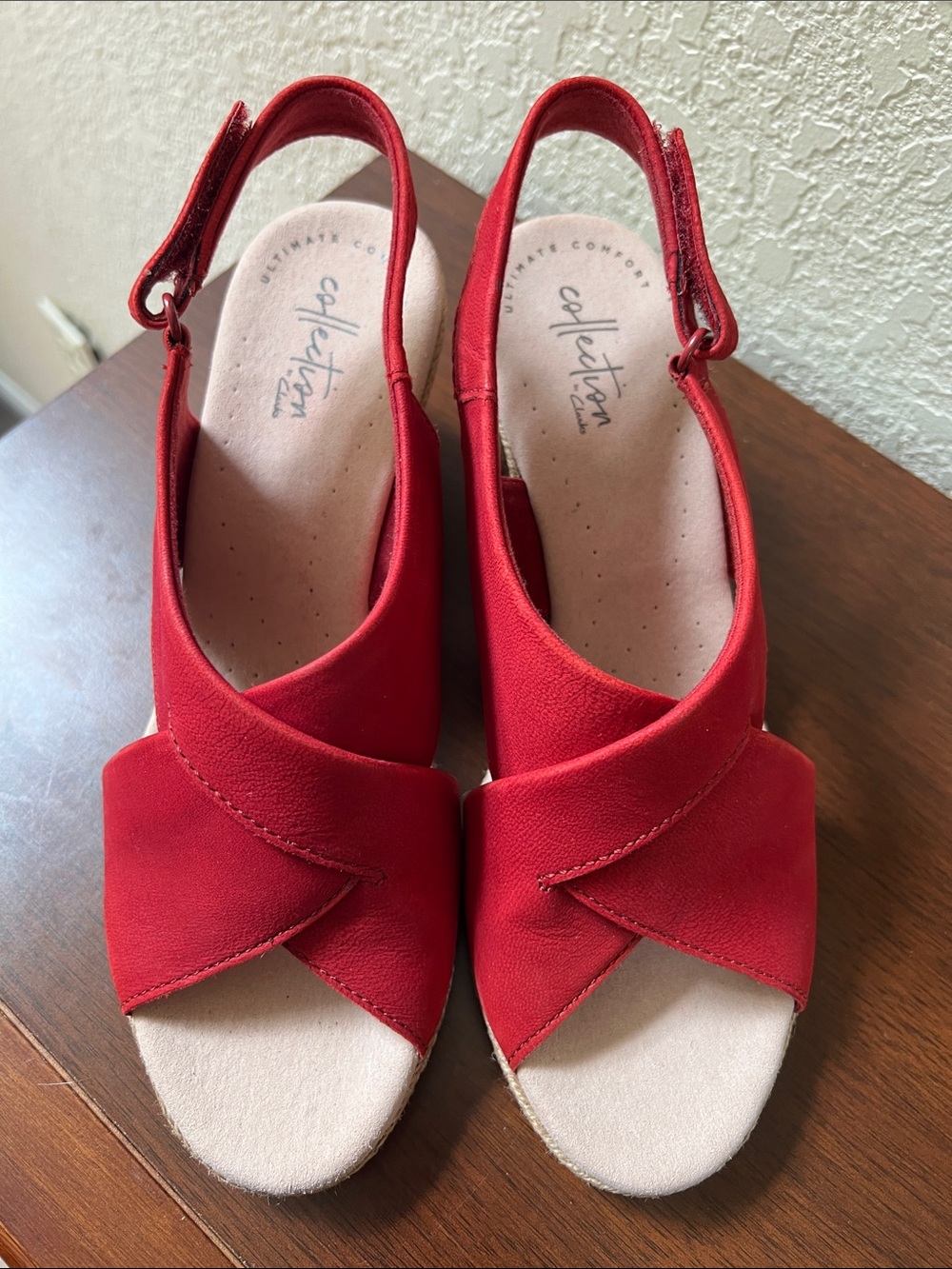 NWT, Clarks Lafley Alaine Red Suede Crossover Slingback Sandals - Picture 2 of 10